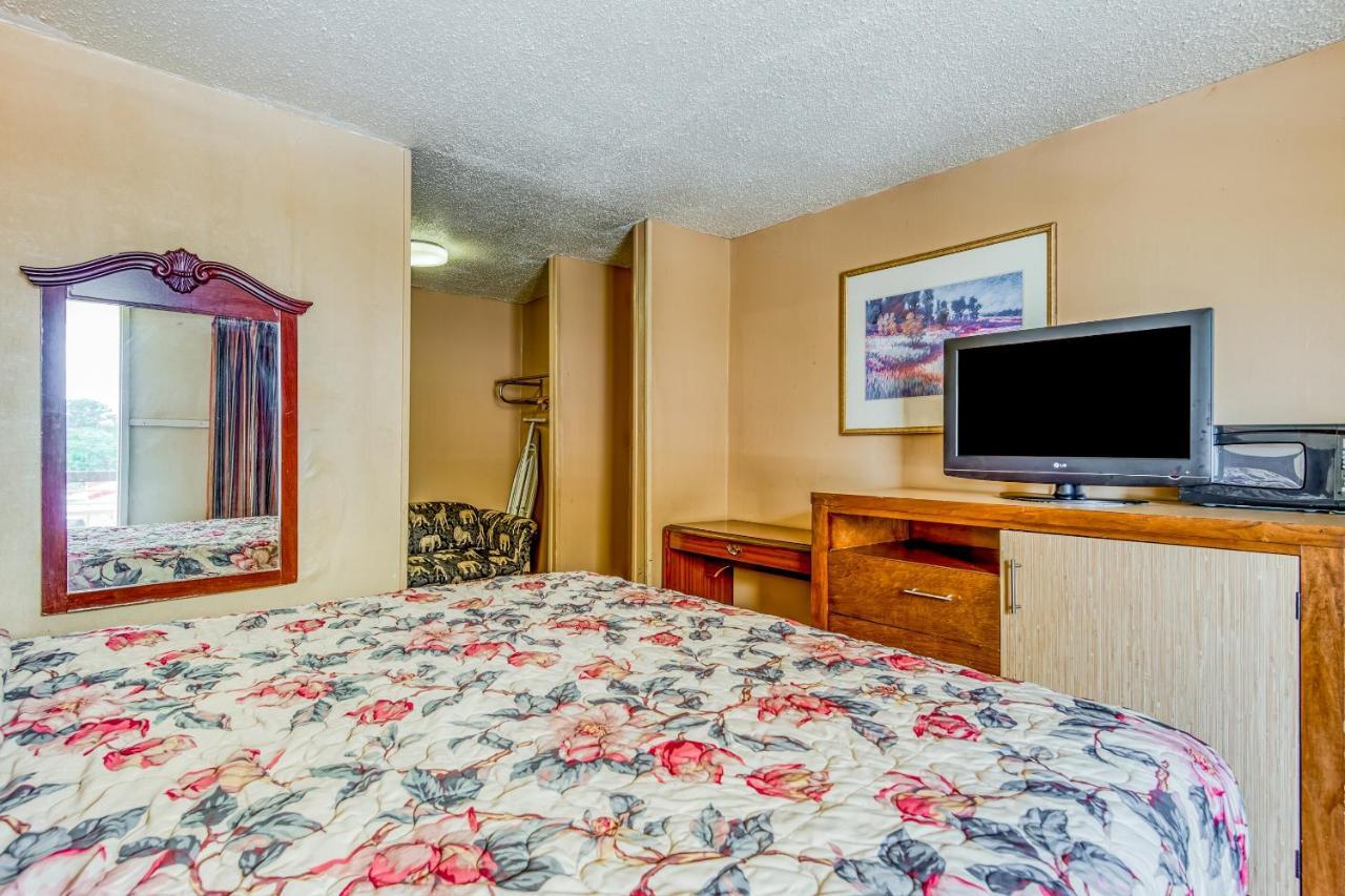 Oyo Hotel Jackson North I-55 Екстериор снимка