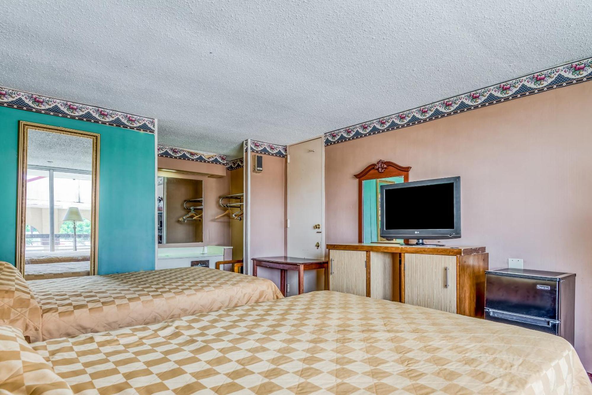 Oyo Hotel Jackson North I-55 Екстериор снимка