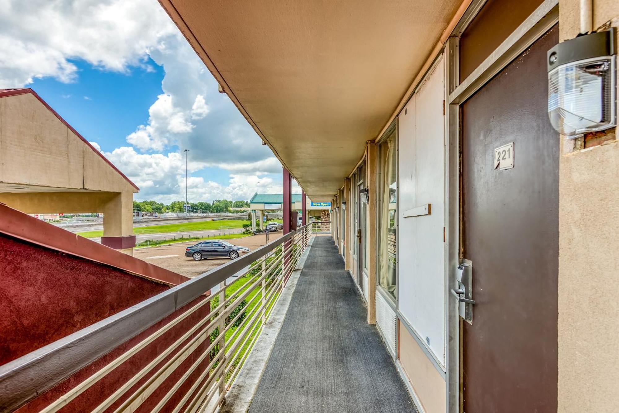 Oyo Hotel Jackson North I-55 Екстериор снимка