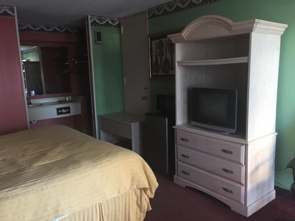 Oyo Hotel Jackson North I-55 Екстериор снимка